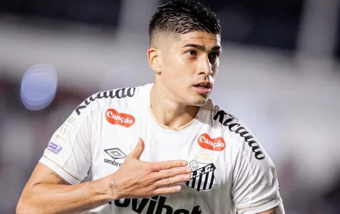 Cuca justifica escolha por Adonis
