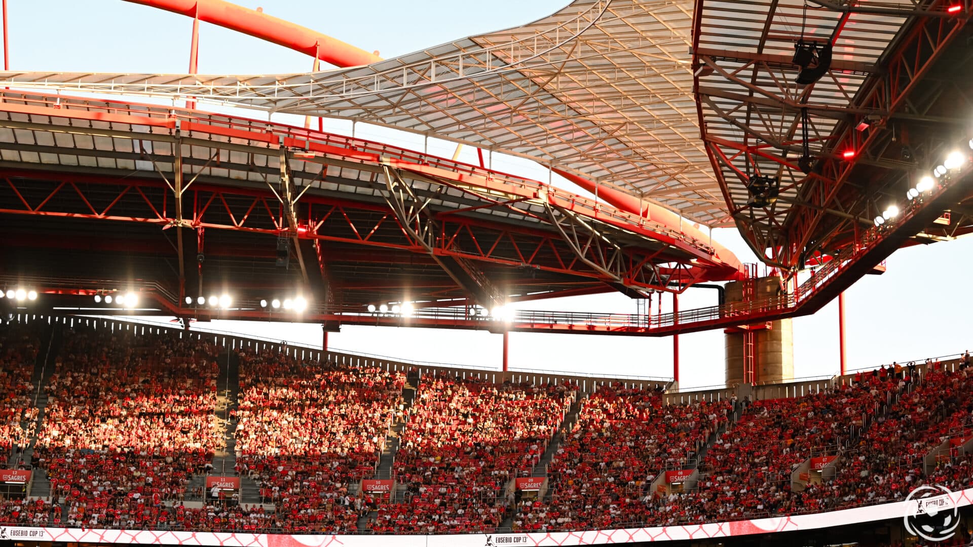 Benfica: jovem promessa com vaga garantida no plantel na próxima temporada