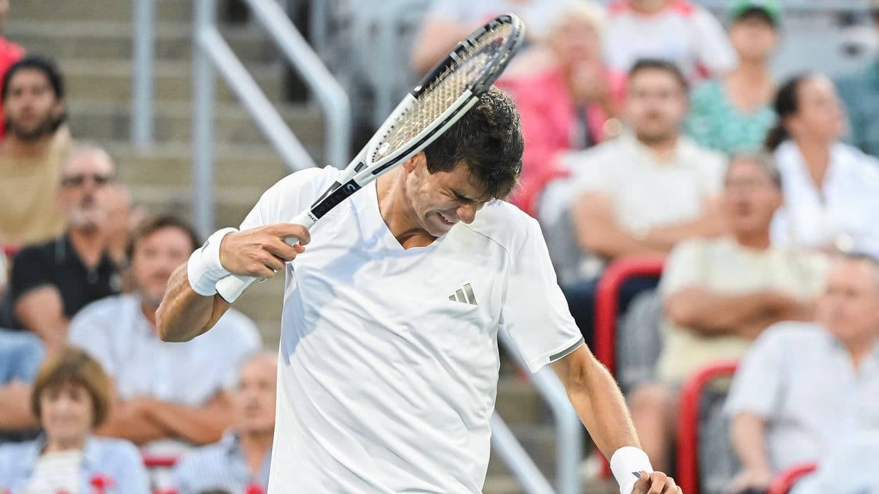 Rafa Jódar anula 4 bolas de partido, pero cae ante Nakashima en semifinales de Montreal
