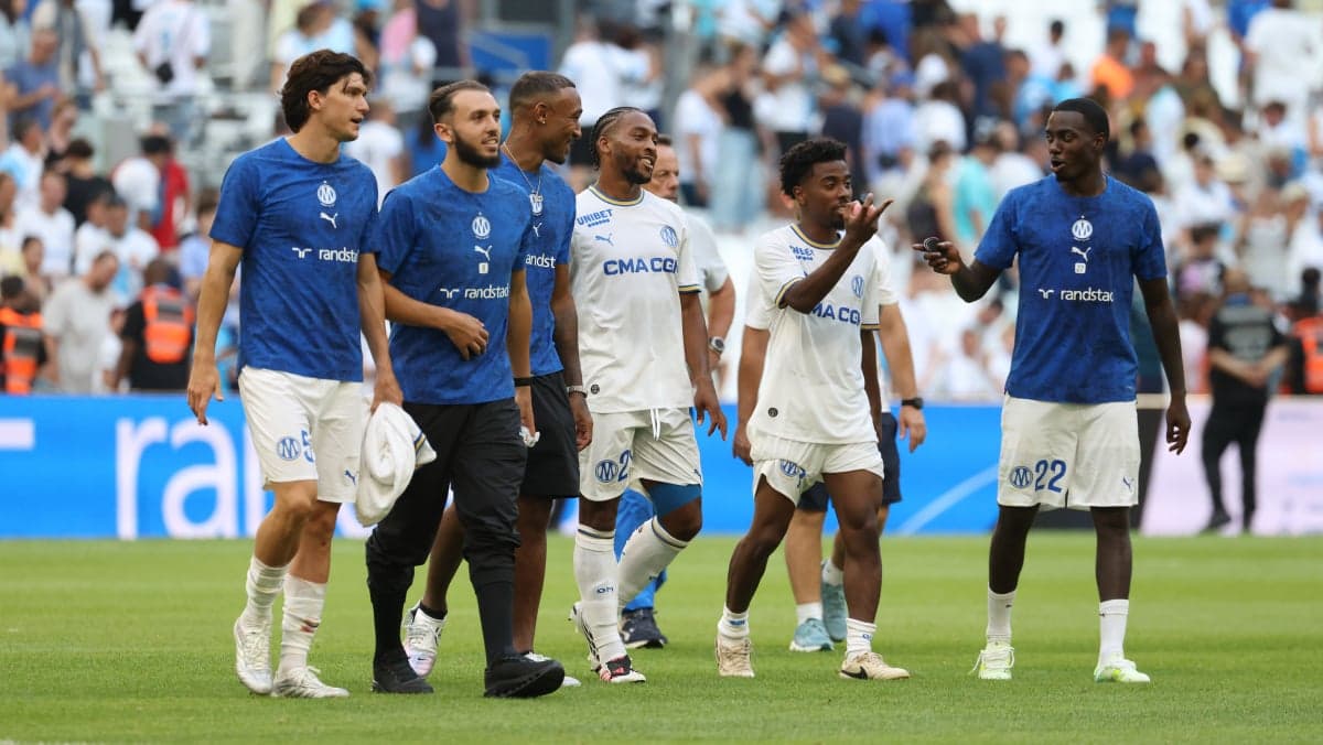 pourquoi le club n'a toujours pas le droit de recruter